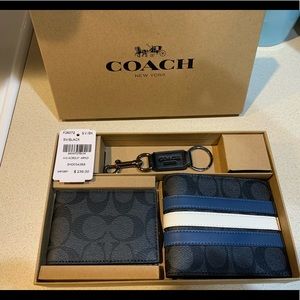 Mens Coach wallet set.